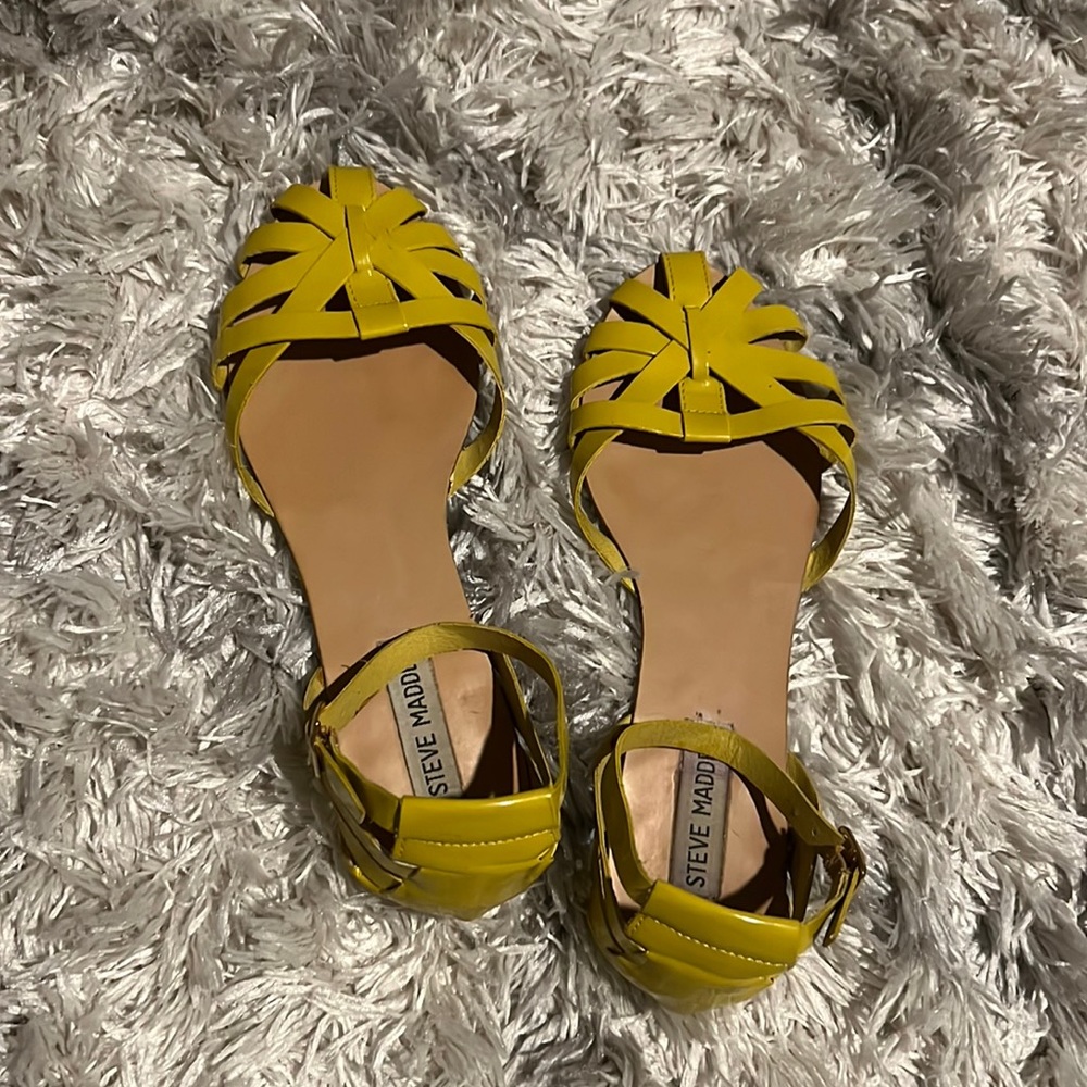 Steve Madden Yellow Patent Sandals